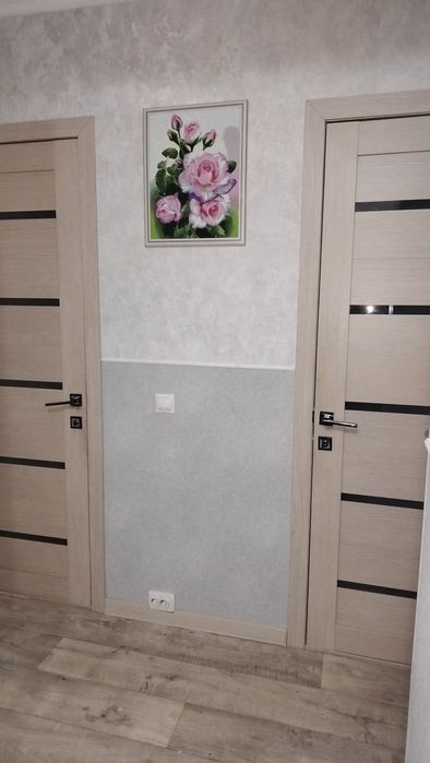 Продам квартиру не угловая