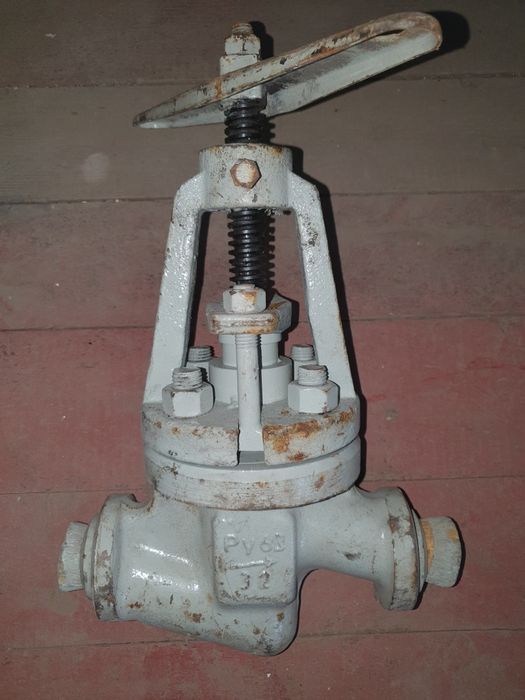 Продам вентиля Ру63 D32