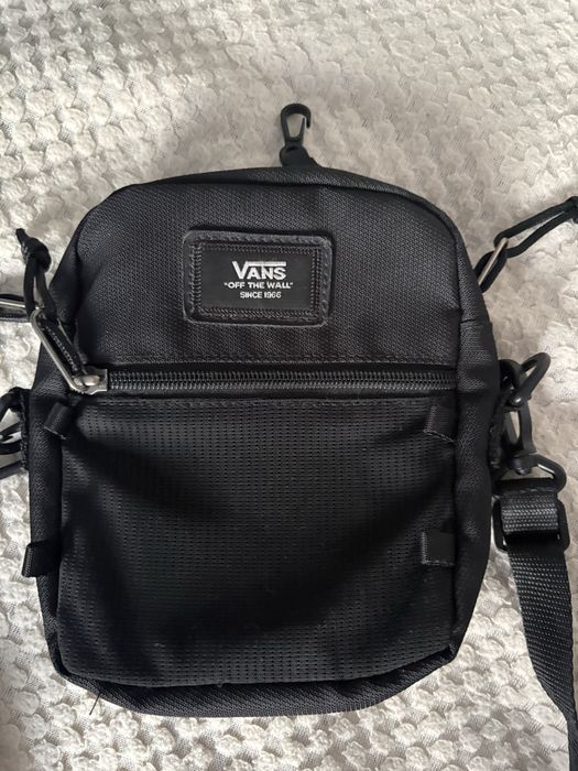 Продам барсетку VANS
