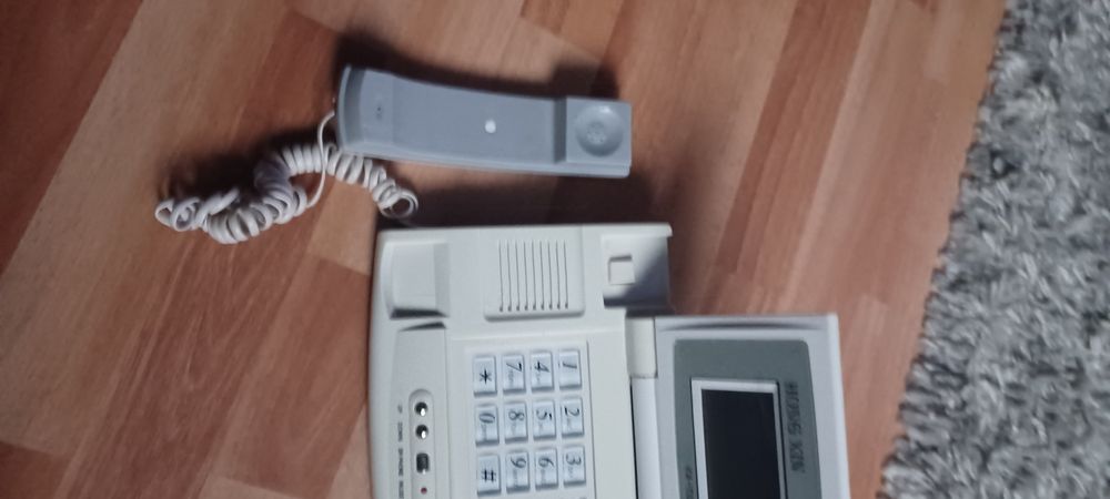 Telefon fix        .