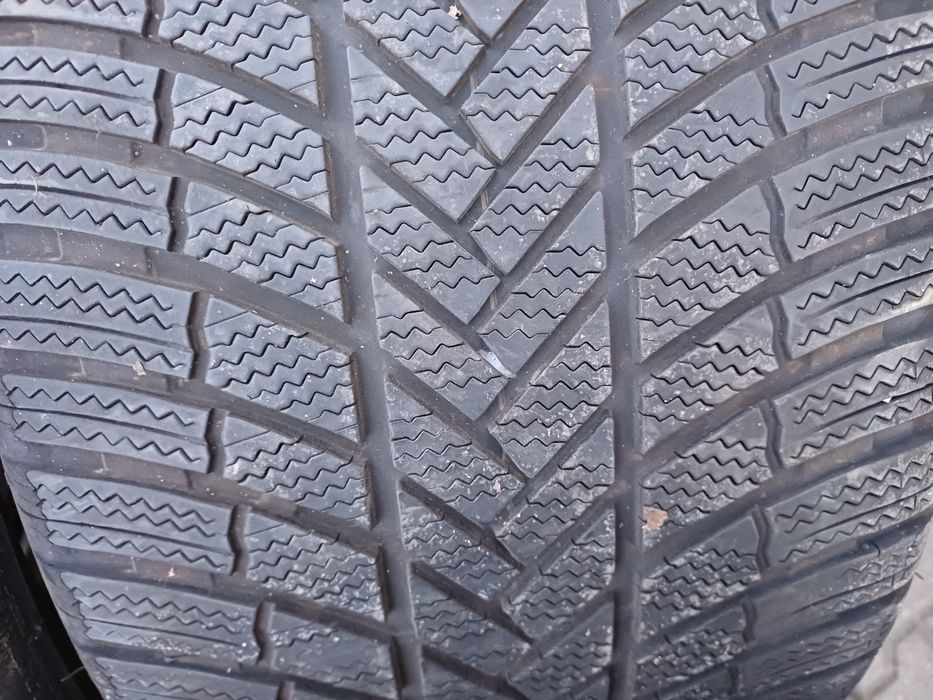 Гуми 245/35/20със275/30/20 Нокиан  със Бриджстоун