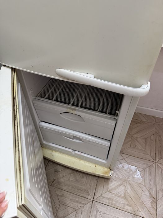 Холодильник Атлант не новый