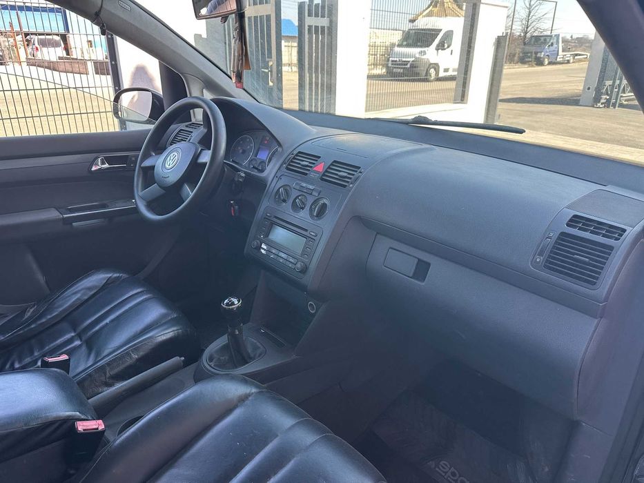 VW Touran 1,9 tdi 6+1 trepte 2005 accept variante !