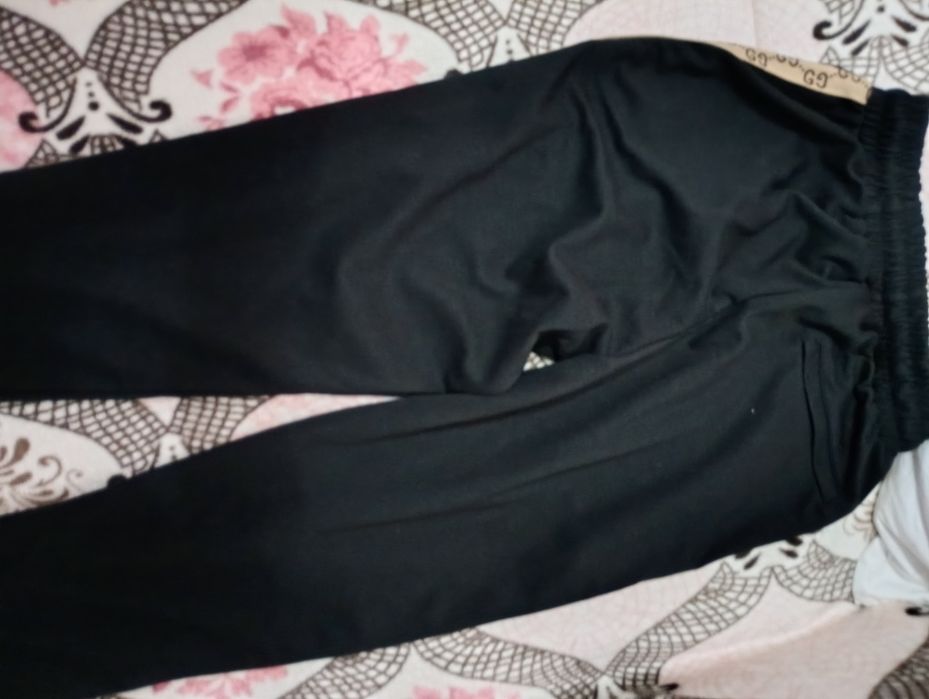 Pantaloni trening