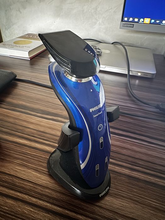Машинка за бръснене Philips Senso Touch Wet RQ1150