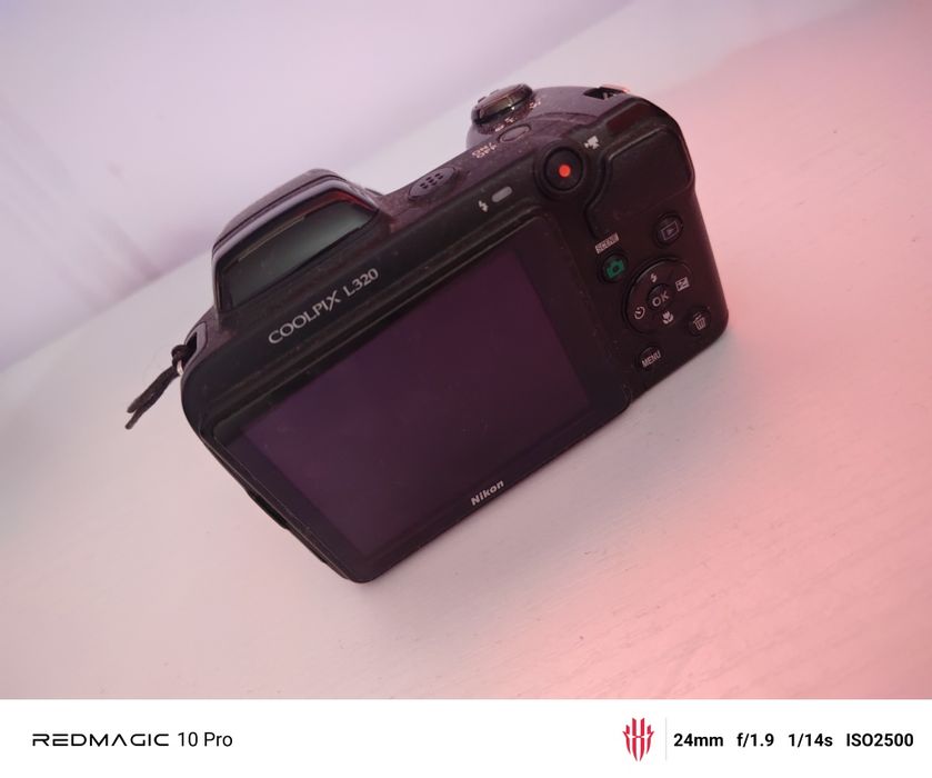 Camera digitala Nikon 26x 42mp