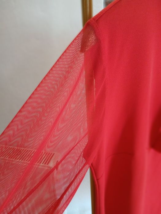 Vand rochie rosie