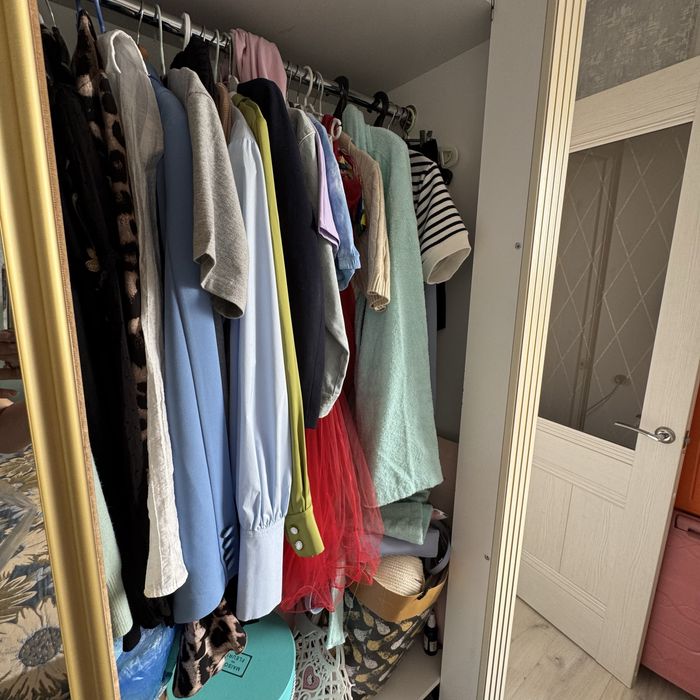 Продам шкаф купе с зеркалом