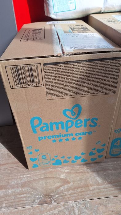 Памперси и гащички
1пакет Pampers premium care размер 3. 50бр. Цена 10 евро
90бр.( цял пакет+ един отворен) Pampers premium care размер 4. Цена 20 евр