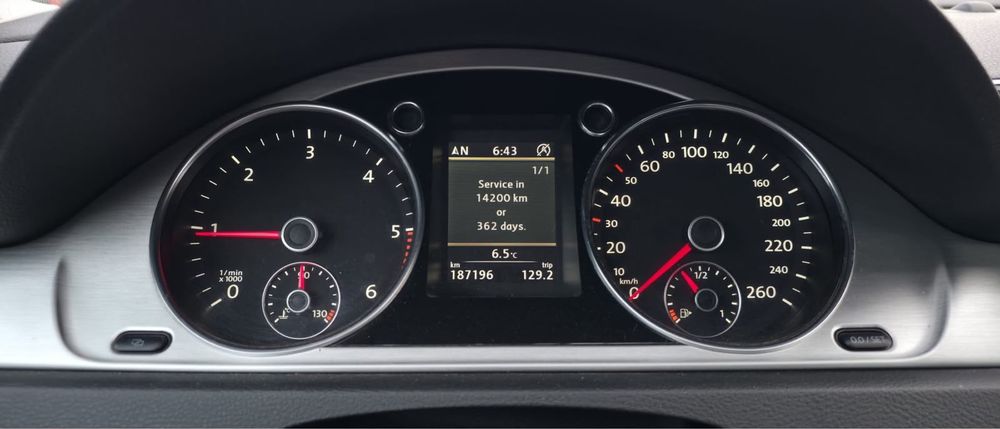 VOLKSWAGEN Passat 2011 — imagine 3