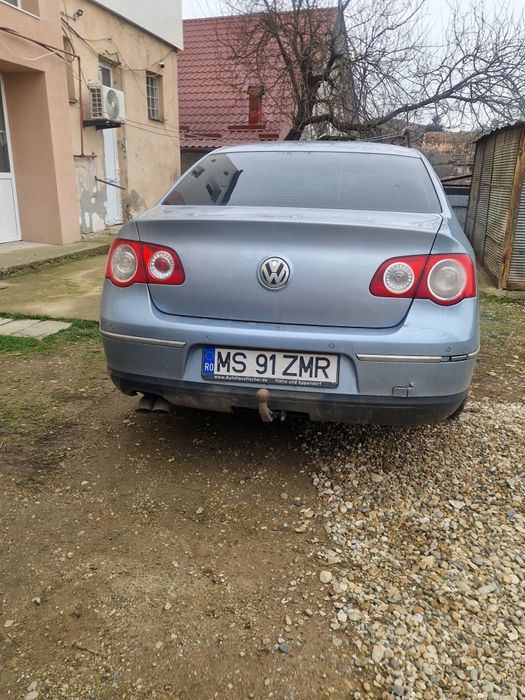 De vanzare Vw passat 2.0 tdi  2006    pret 1500 euro