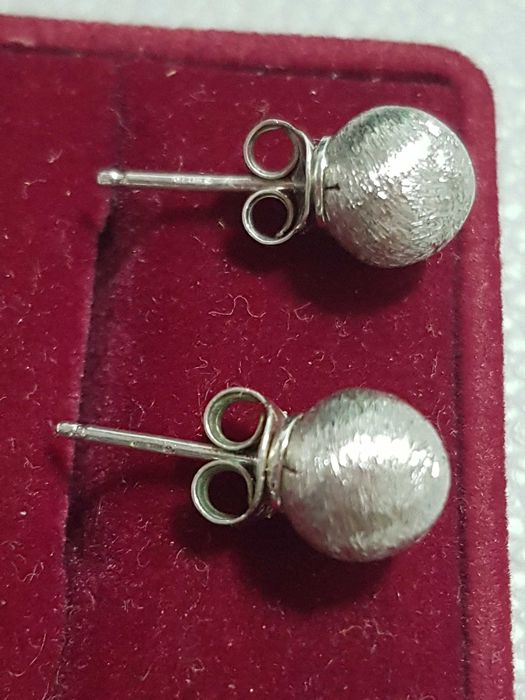 Сребърни обеци и к-ти.