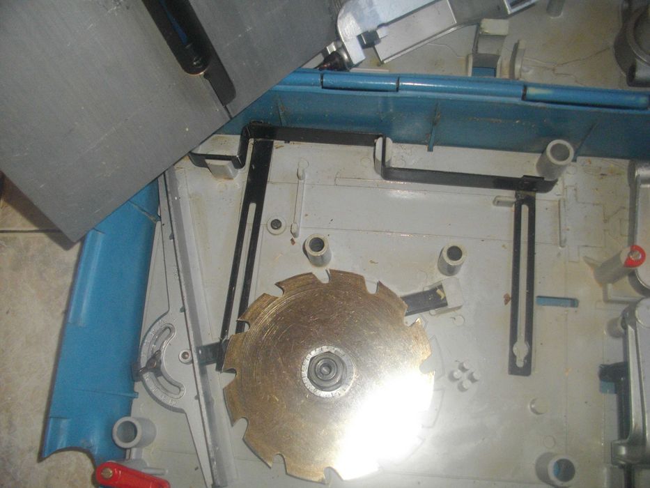 К-т Black Decker Бормашина Приставки/ AEG Приставки Циркуляри/ Шмиргел