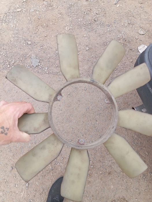 Продам лопостя,мерседес