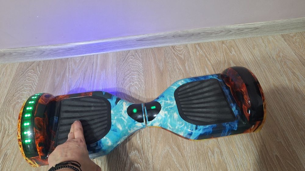 Hoverbord puțin folosit
