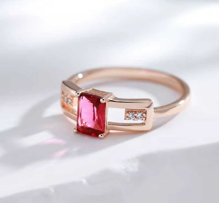 GR5, inel placat aur 14k, model logodna, zirconiu alb/rosu, deosebit