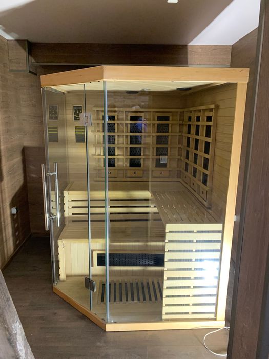 Инфрачервена ъглова сауна 2-3 места
