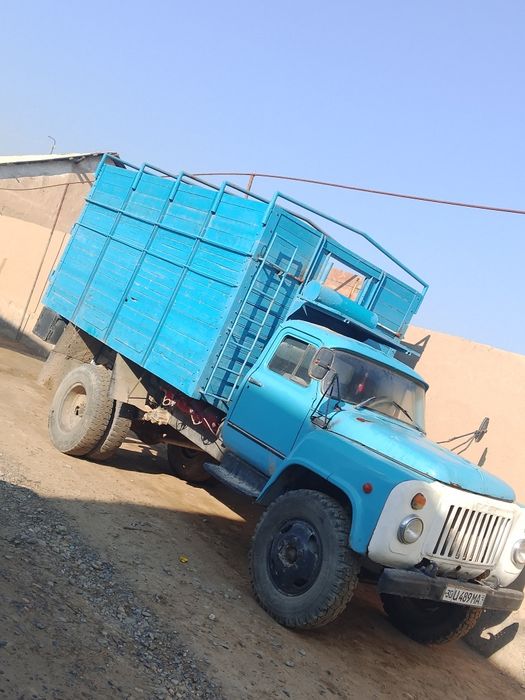 Yahshi moshina gaz 53