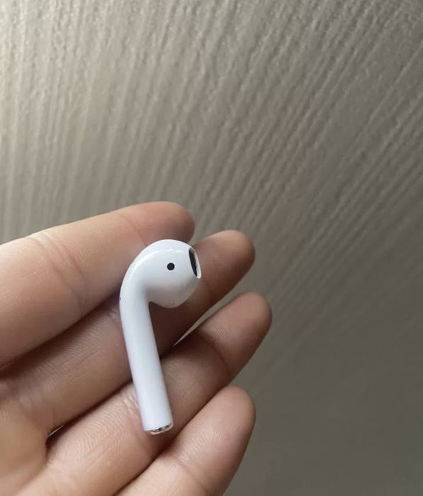 Продам AirPods 2