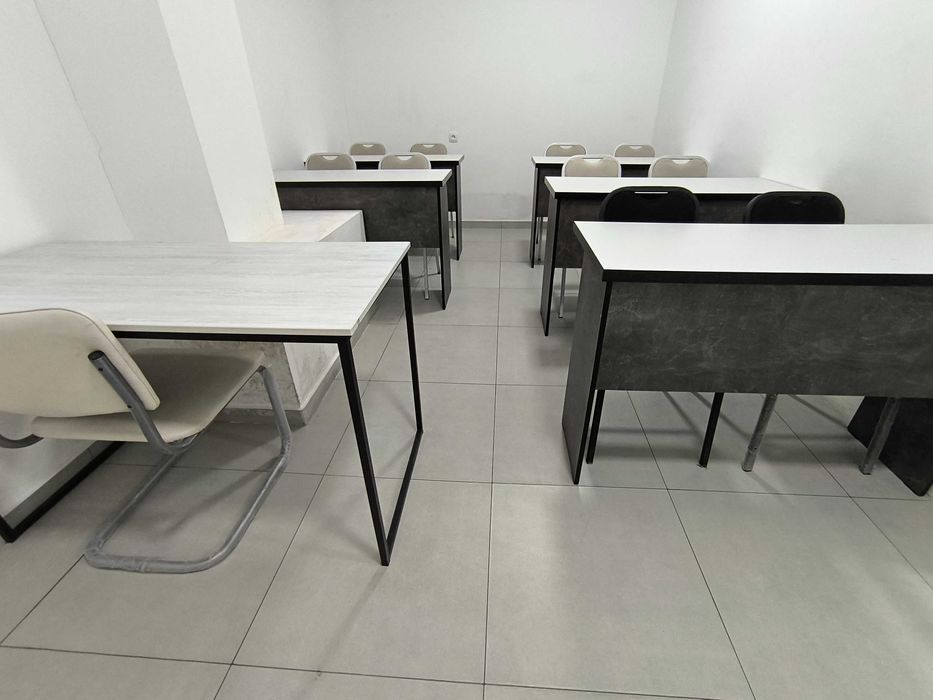 Tayyor o'quv xonalari mebellari bilan