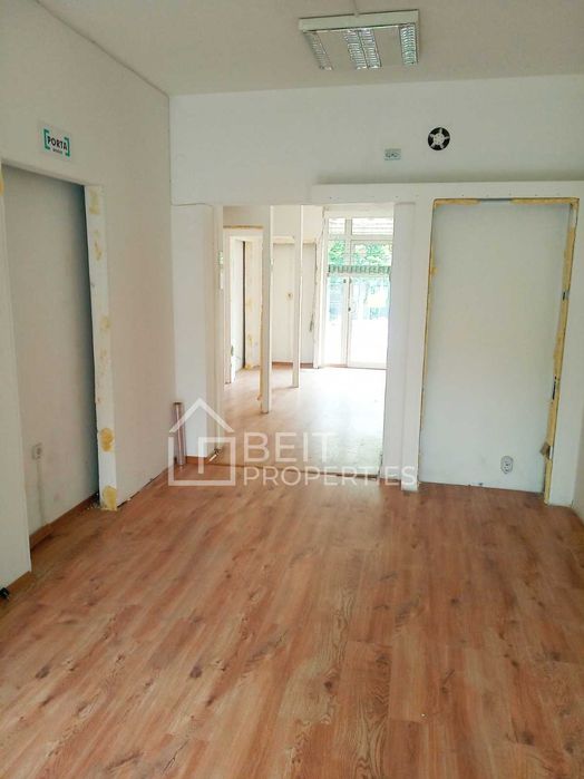 Дава се под наем Магазин в София, Център - 64 кв.м за 780 € - Снимка #2