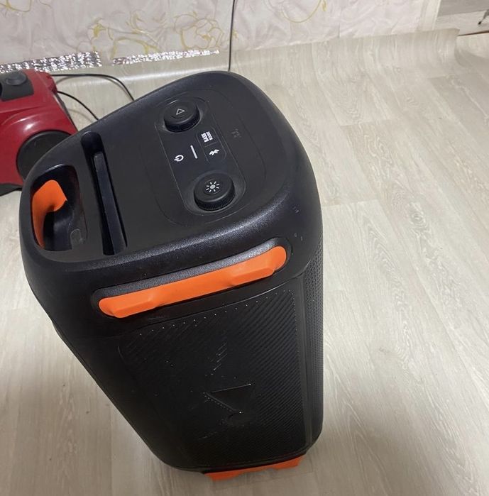 Колонка jbl partyBox