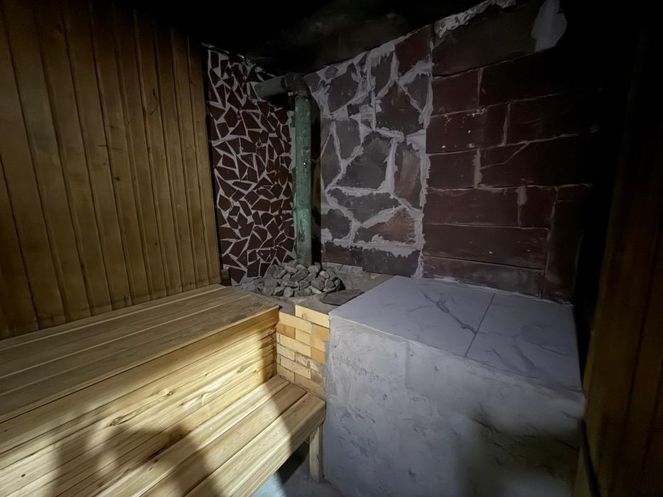 Парение с веником и массаж