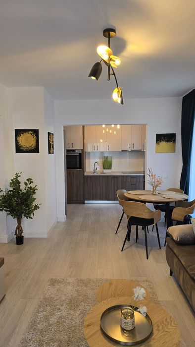 Apart NOU 2 camere White Tower