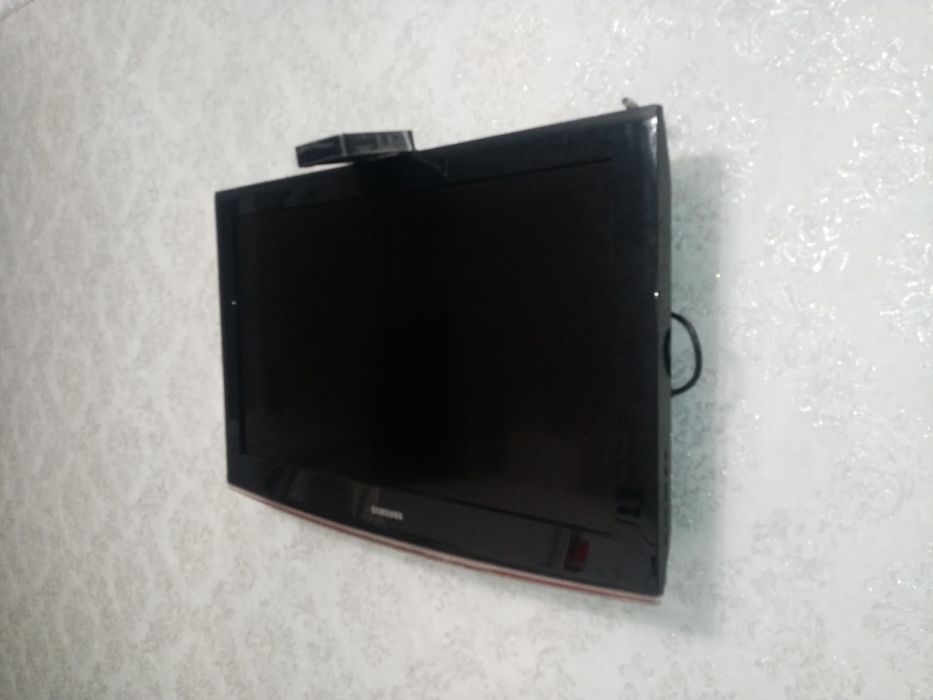 Телевизор SAMSUNG