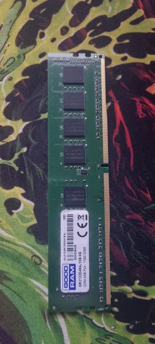 Vand HDD Seagate 500gb si 4GB RAM DDR4