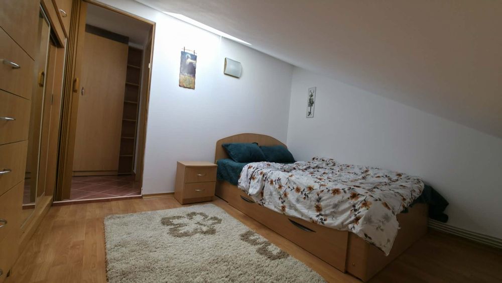 Închiriez apartament