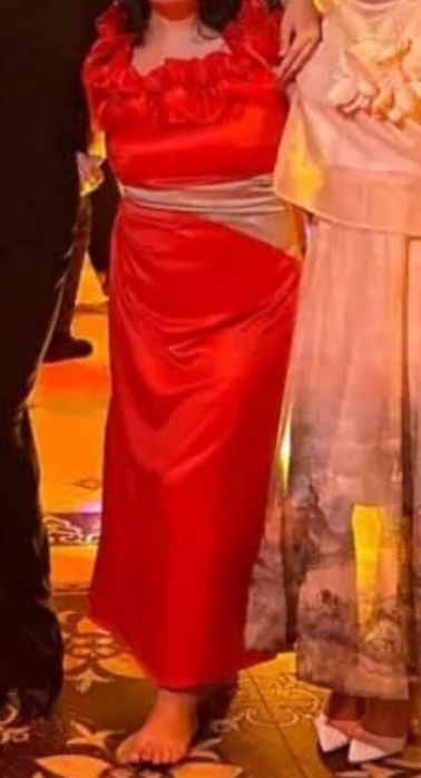 Одежда вечерняя  женская