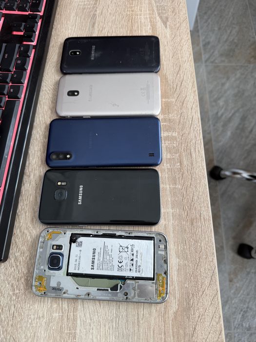 Lot 5 telefoane Samsung de piese