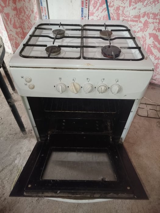 Газовая плита в отличном сост