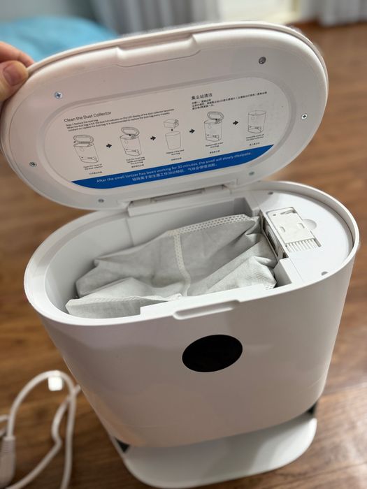 Робот пылесос со станцией самоочистки