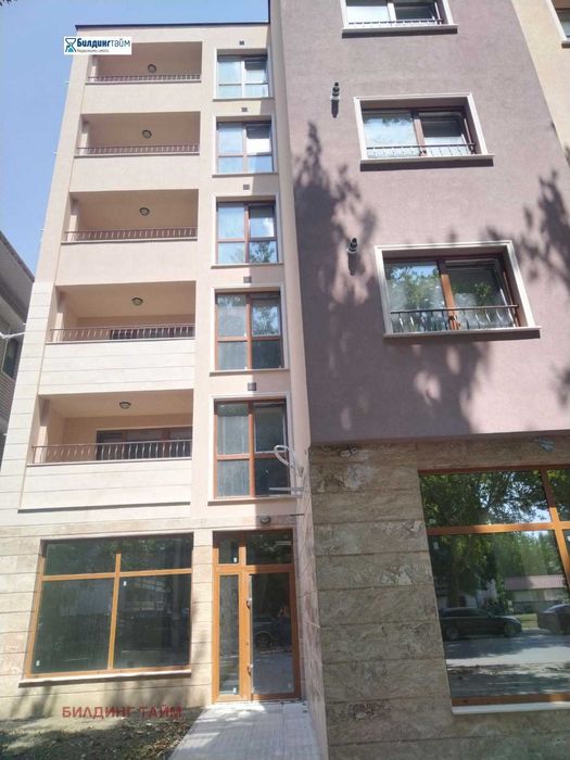 Продава се Тристаен апартамент в Шумен, Добруджански - 101 кв.м за 758 €/кв.м - Снимка #1