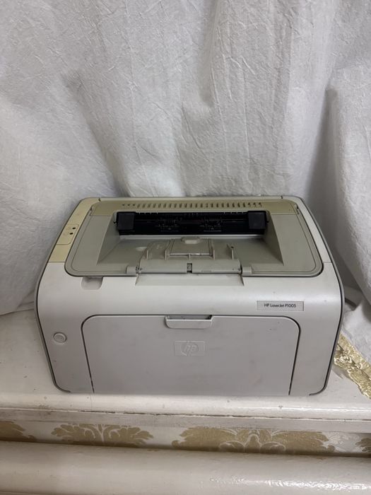 Принтер HP серый цвет