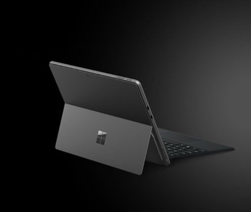 НОВ!!! Таблет Microsoft Surface Pro 9, Core i5-1245U, 13”, 8GB RAM,256