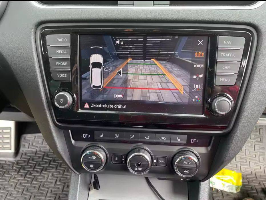 Vând Camera masalier OEM High Line Skoda Octavia 3 Superb 3 skala