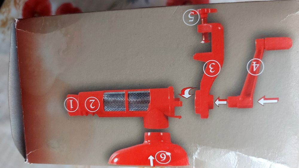 Dispozitiv pentru stors fructe și legume, nou , în cutie