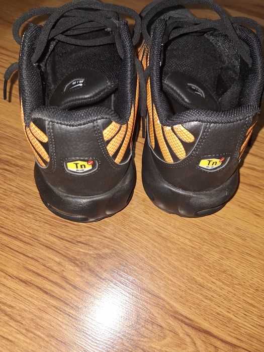 Чисто нови маратонки Nike tn  номер 43