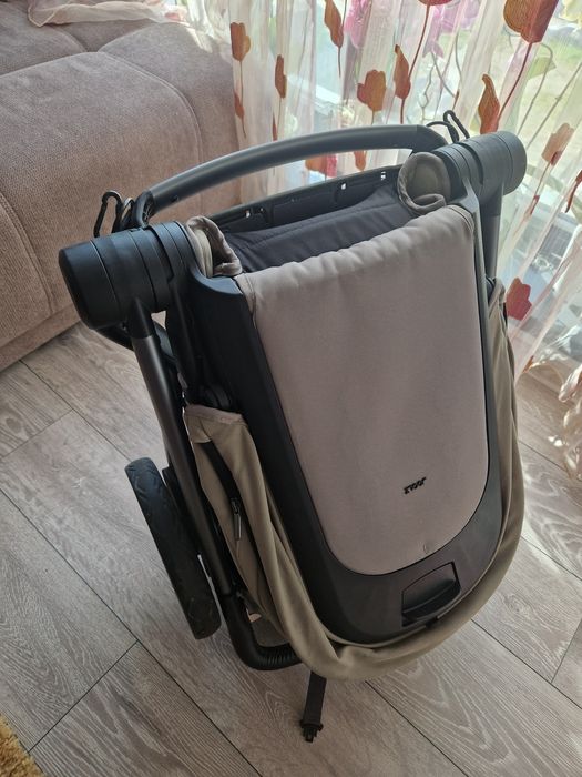 Carucior Joolz Hub+ cocoon+sac picioare+sac iarna +cana+plasa insecte