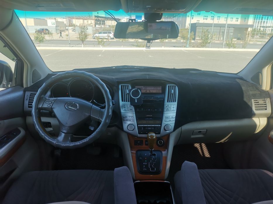 Посуточная аренда Lexus RX 330