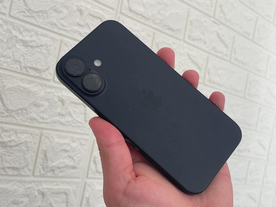 iPhone 16  128gb