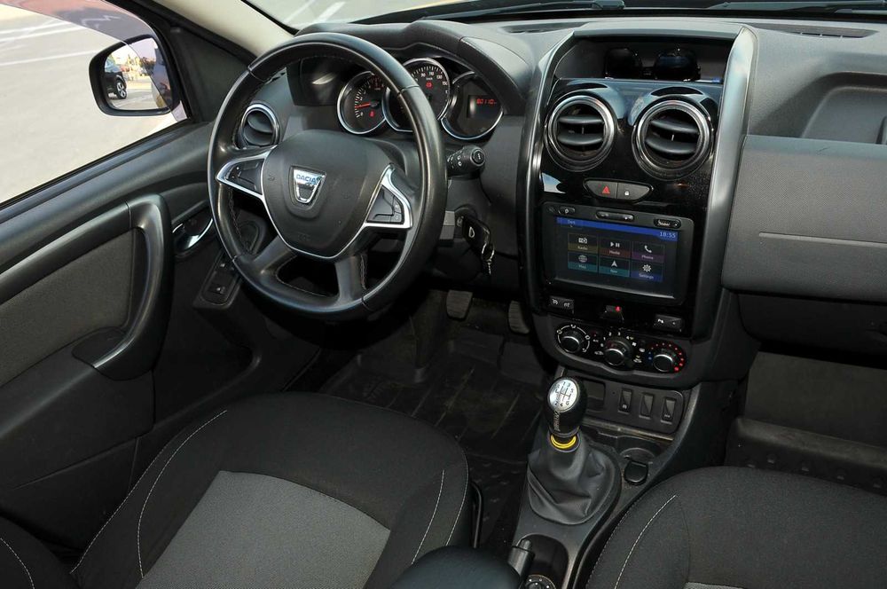Dacia Duster ca nou