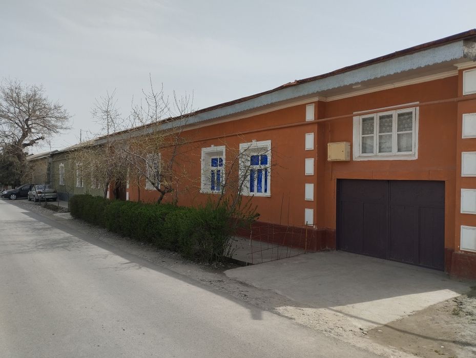 Uy sotiladi 8.5 sutik