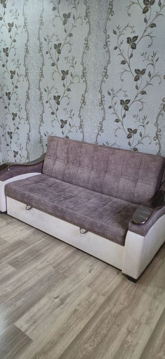 Продам диван-кровать б/у.