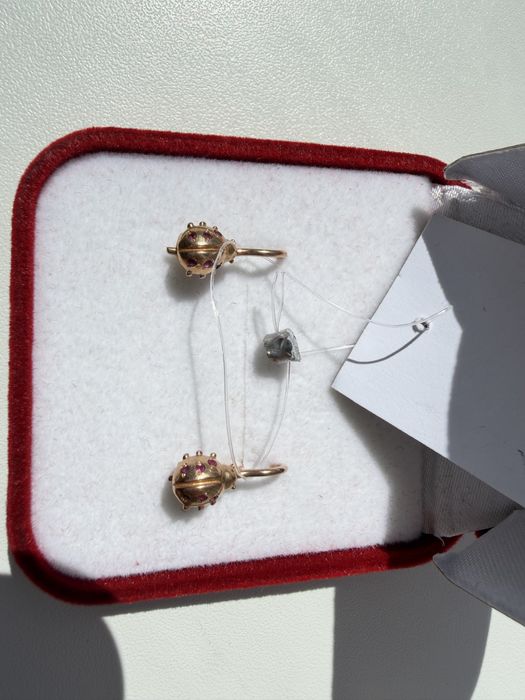 Продам золотые детские сережки