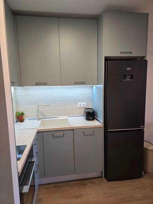 Дава се под наем Двустаен апартамент в София, Център - 70 кв.м за 489.6 € - Снимка #3