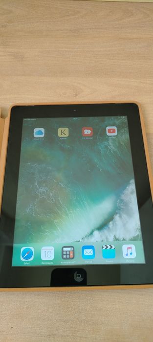 Продам Ipad 5, с коробкой и документами.